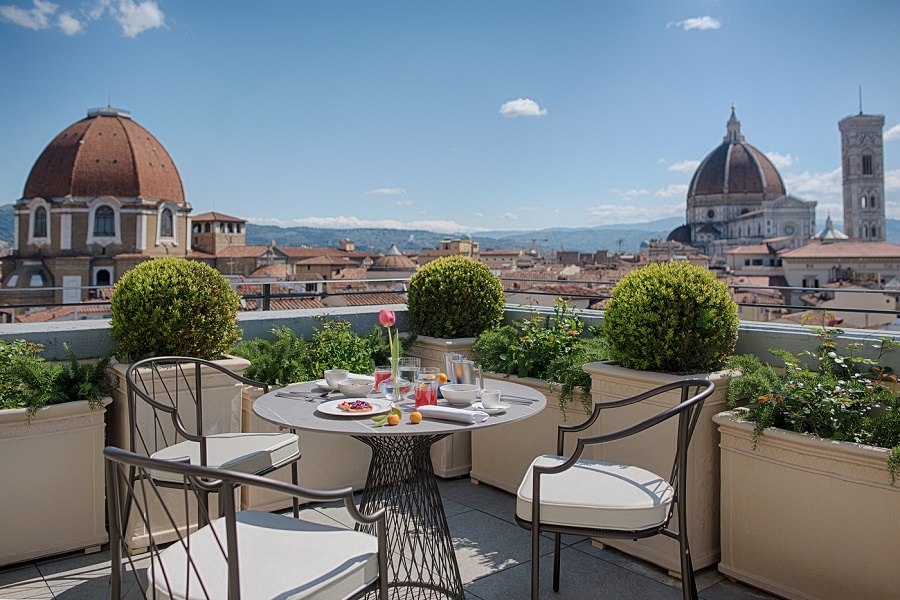 HOTEL DI LUSSO CON VISTA